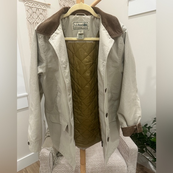 L.L.Bean Women’s Chore Jacket Corduroy Trim Quilted Lined Size M - Picture 9 of 10